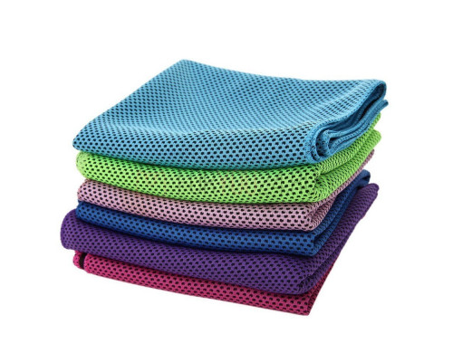 Охлаждающее полотенце для спорта Chill Mate Instant Cooling Towel