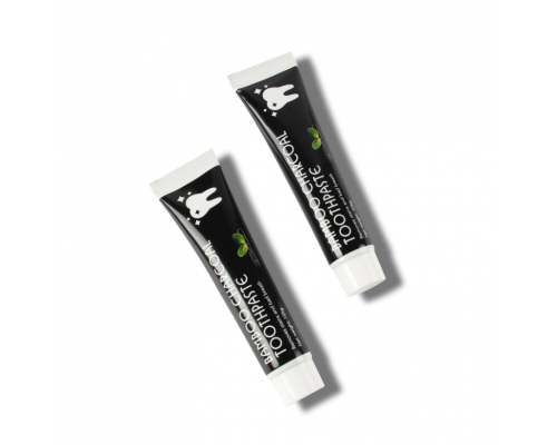 Чёрная зубная паста на основе чёрного угля и мяты VENZEN