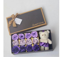 Набор мыльных роз с плюшевым мишкой фиолетовый